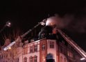Feuer 3 Dachstuhlbrand Koeln Muelheim Gluecksburgstr P038